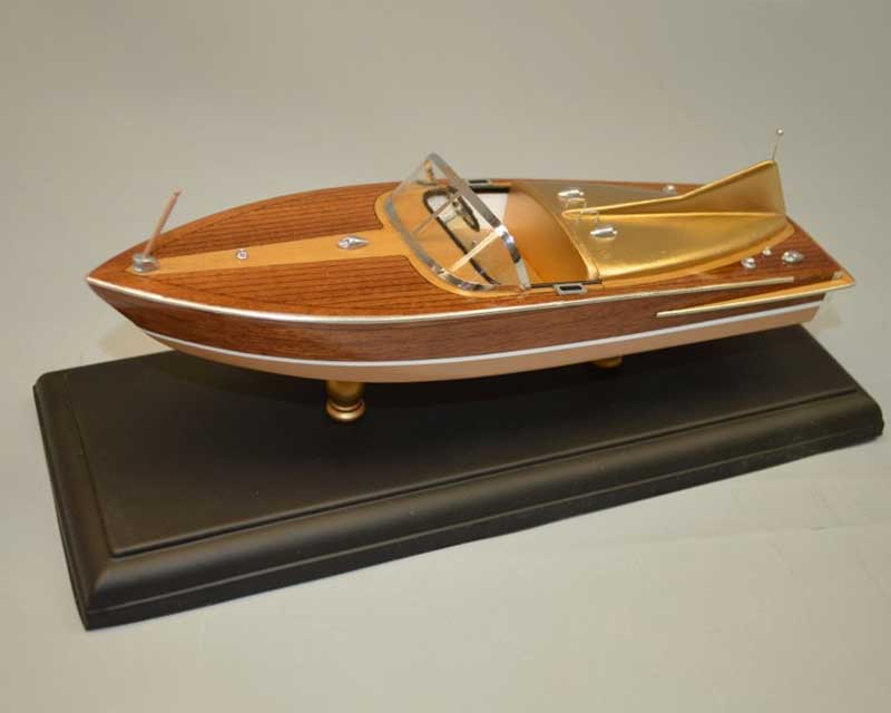 Chris-Craft 21 ft. Cobra 1955 Bausatz